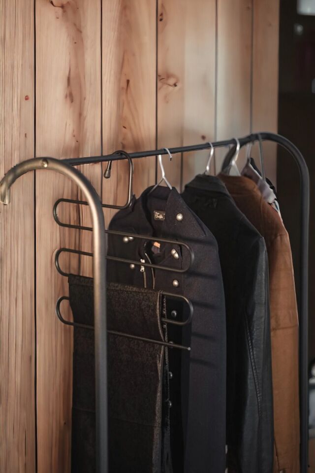 Metal 1 Raflı Metal Ayaklı Portmanto Ve Raflı Konfeksiyon Askılığı Metal Ayaklı Elbise Askılığı